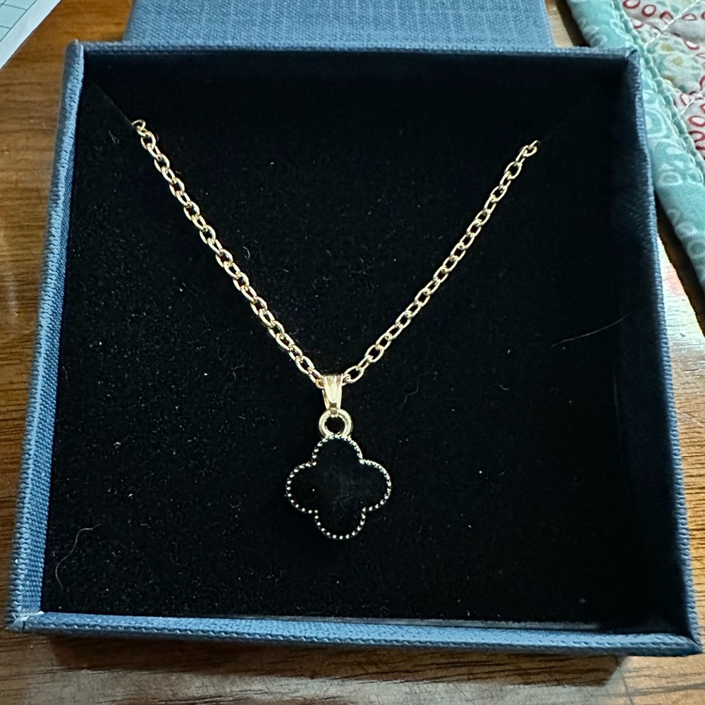 Chic Black Clover Necklace with Gold Chain